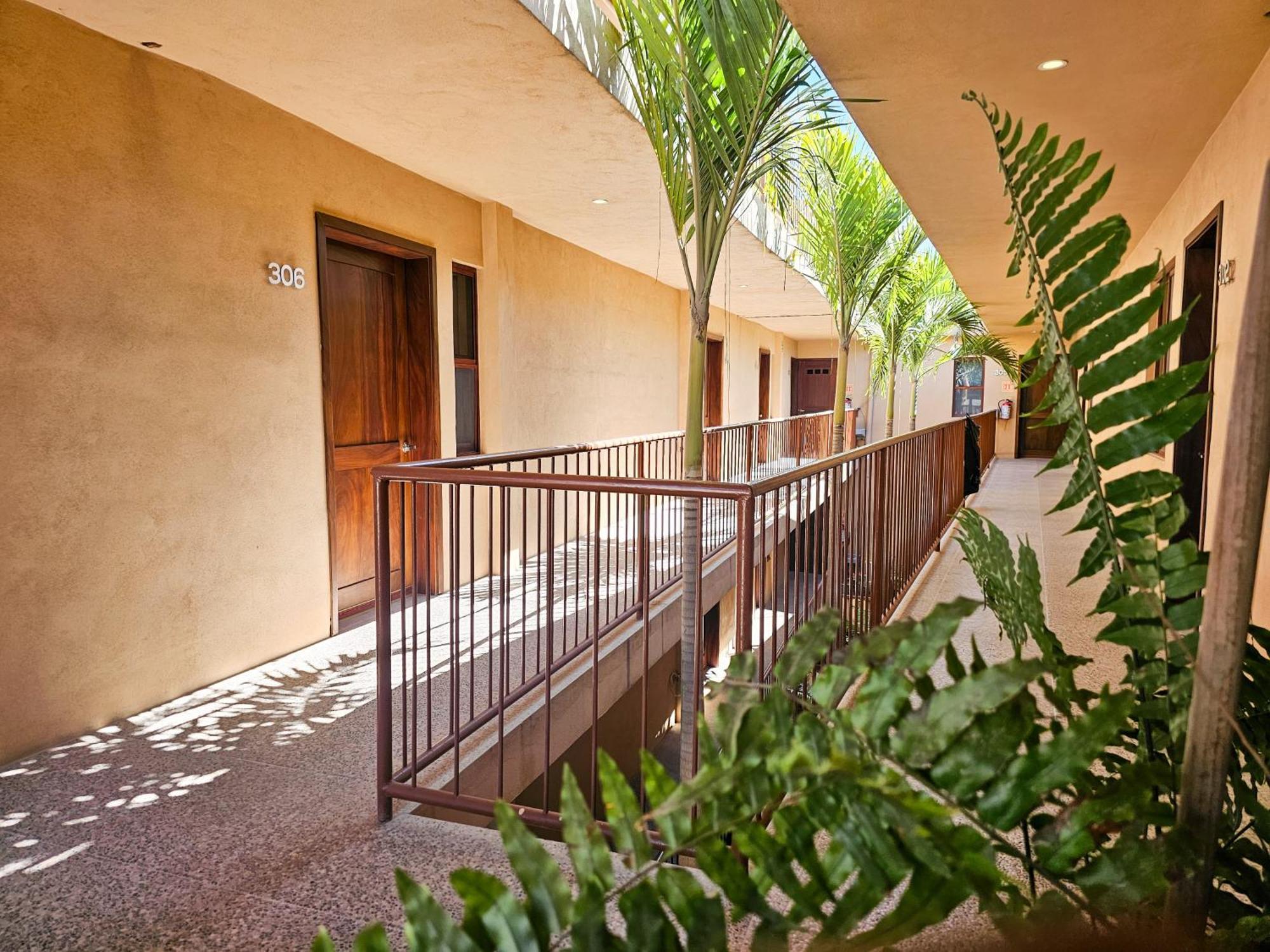 Pacific Inn Hotel Sayulita Exterior photo